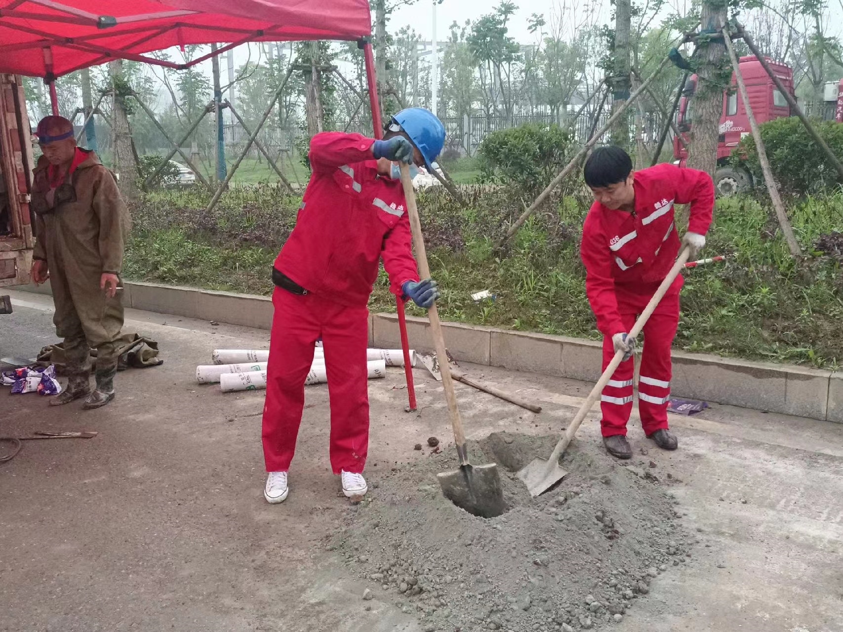大方管道疏通哪家好】及时进行市政管道清淤