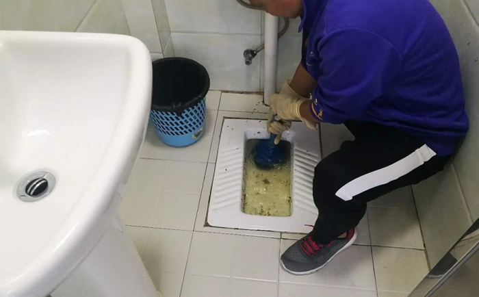 大方疏通蹲坑